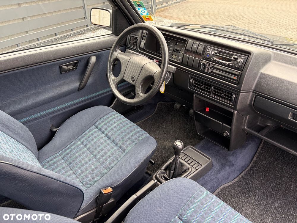 Volkswagen Golf 1.6 CL - 16