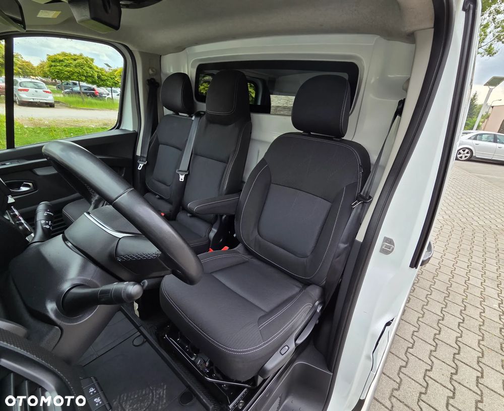 Renault Trafic - 23
