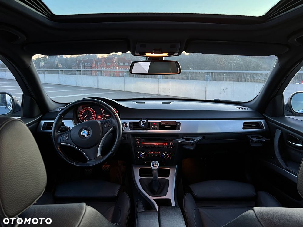 BMW Seria 3 330d xDrive DPF - 12