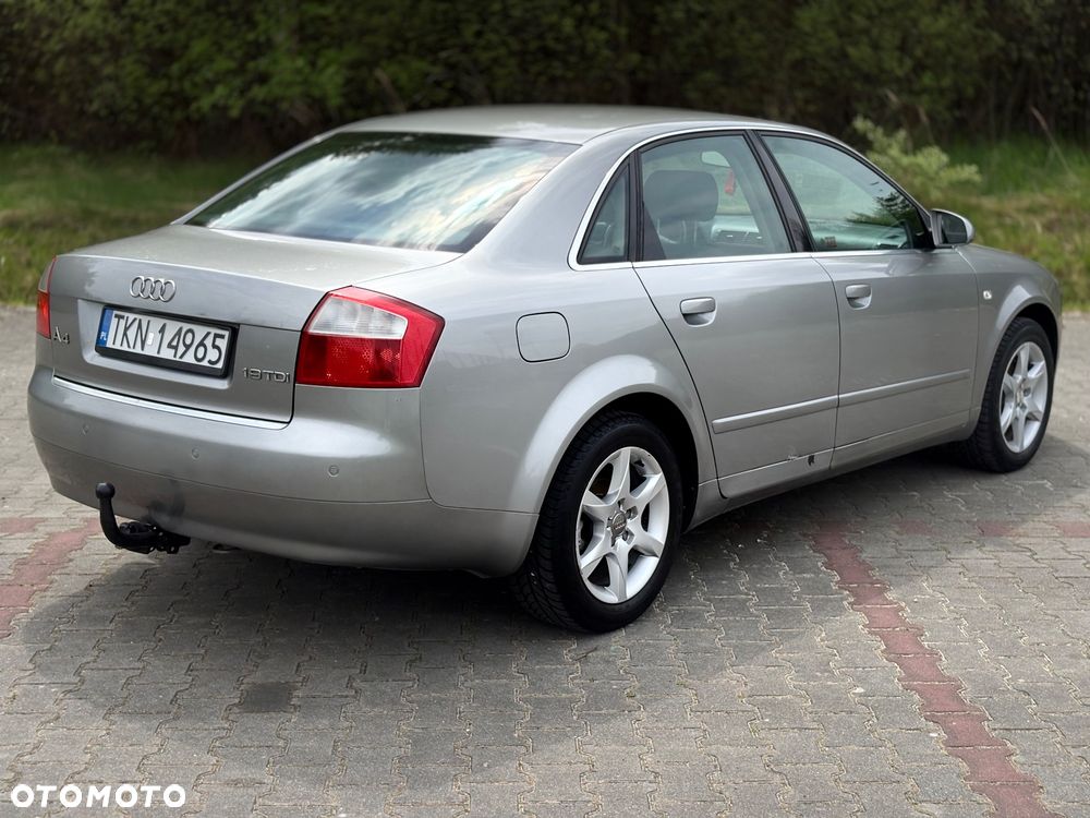 Audi A4 Limousine - 4