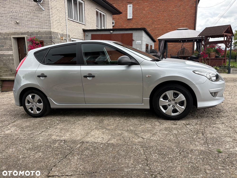 Hyundai i30 1.4 Classic + - 23