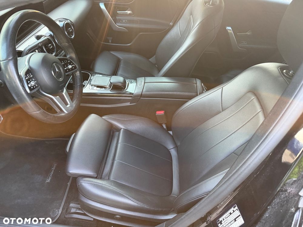 Mercedes-Benz Klasa A 220 4Matic 7G-DCT - 19