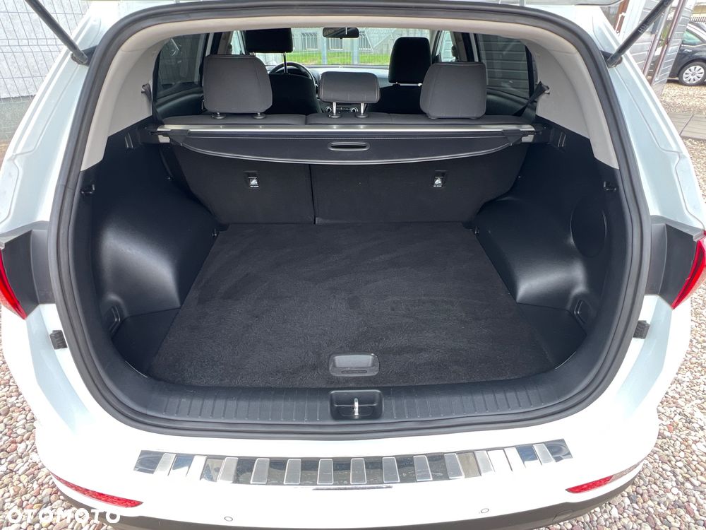 Kia Sportage 1.6 GDI 2WD DREAM-TEAM EDITION - 29