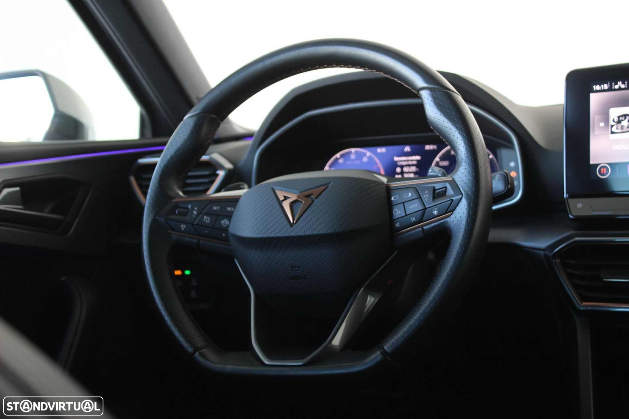 Cupra Leon 1.5 eTSI MID DSG - 18