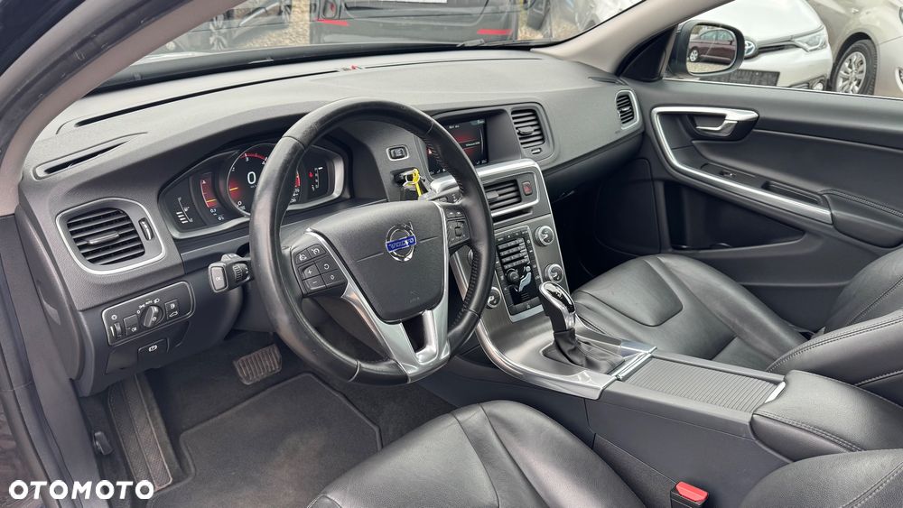 Volvo S60 D3 Geartronic Momentum - 31