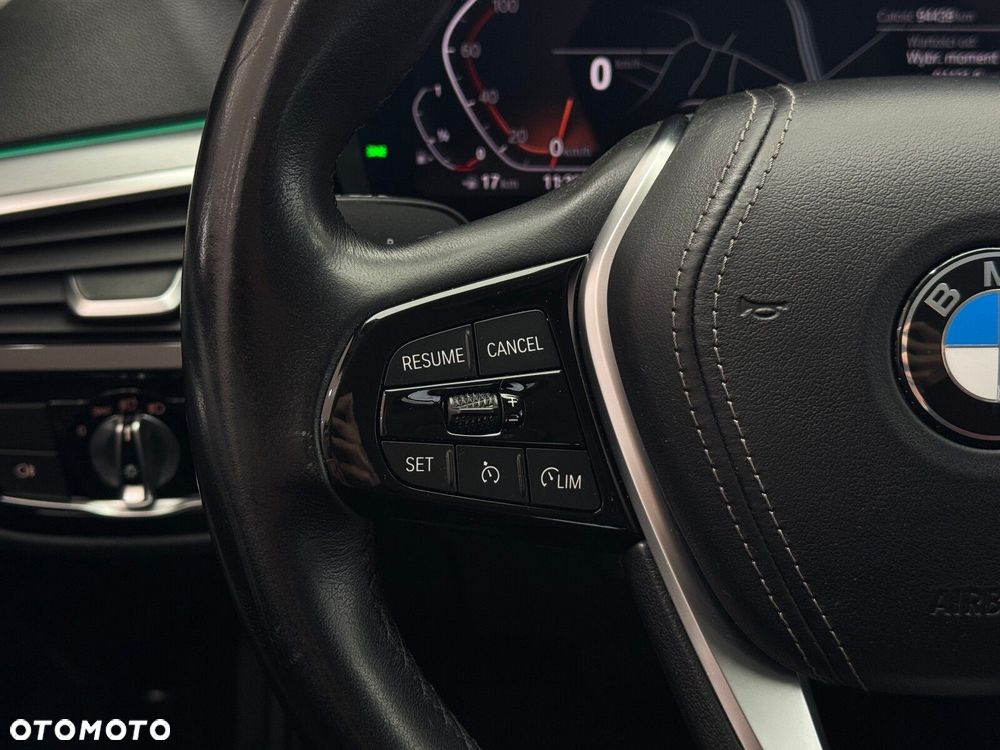 BMW Seria 5 520i - 21