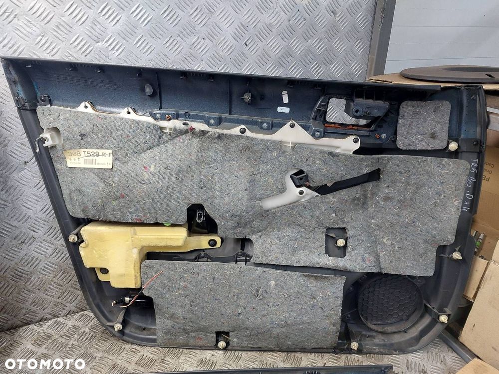 BOCZEK BOCZKI DRZWI KOMPLET TOYOTA AVENSIS T25 KOMBI - 8