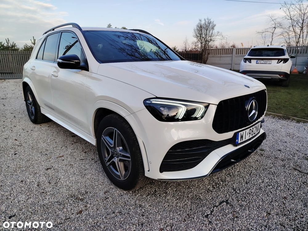 Mercedes-Benz GLE 300 d 4Matic 9G-TRONIC AMG Line - 11