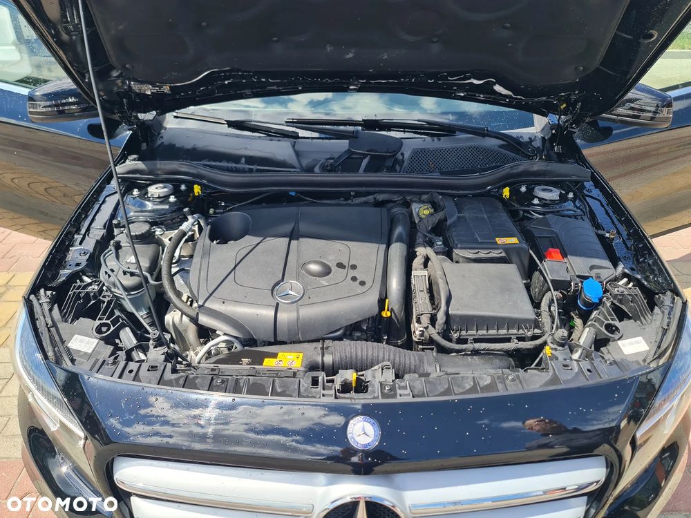 Mercedes-Benz GLA - 21
