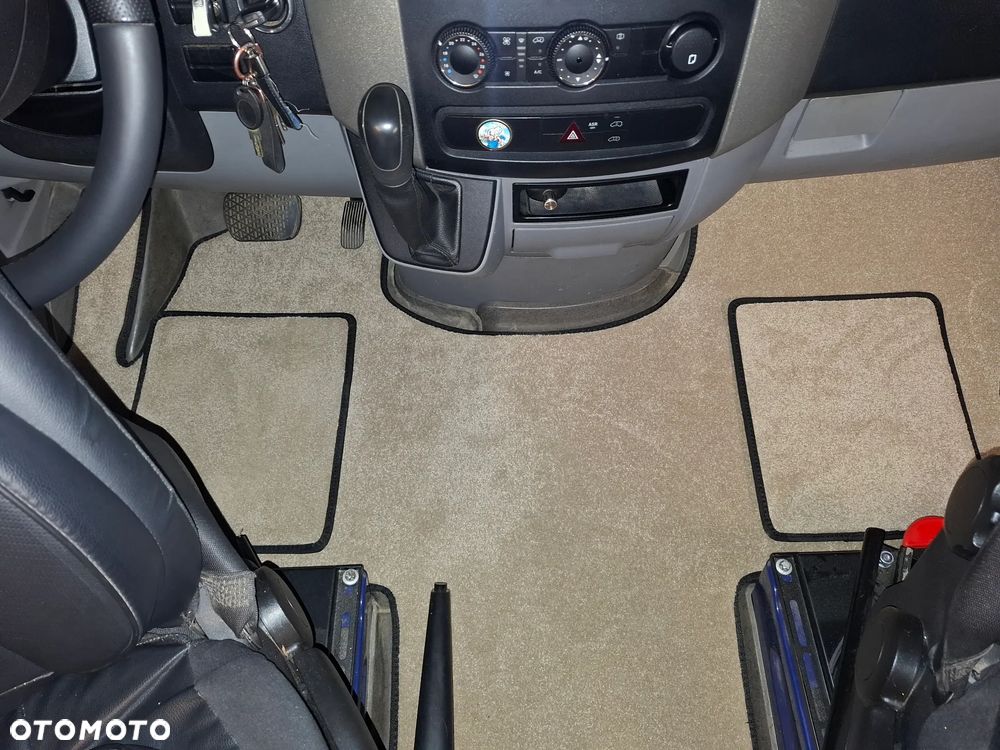 Mercedes-Benz sprinter - 4