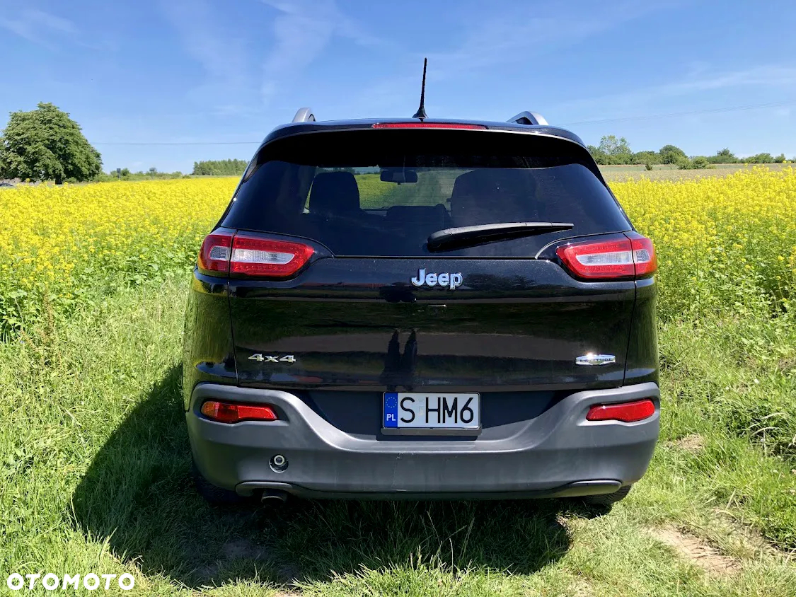 Jeep Cherokee - 19
