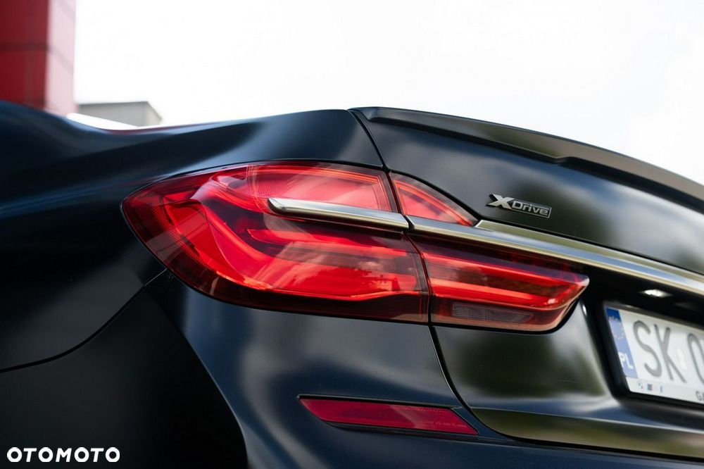 BMW Seria 7 M760Li xDrive - 18