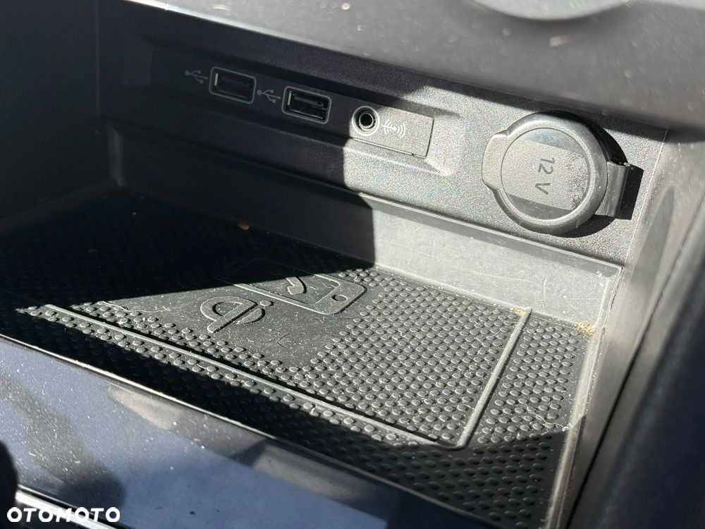 Volkswagen Tiguan - 27