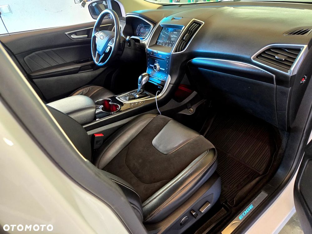 Ford Edge 2.0 TDCi Twin-Turbo 4WD ST-Line - 25