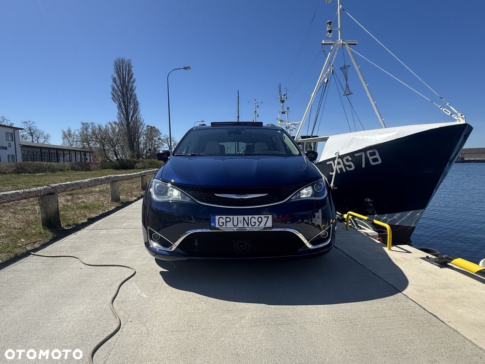 Chrysler Pacifica - 18