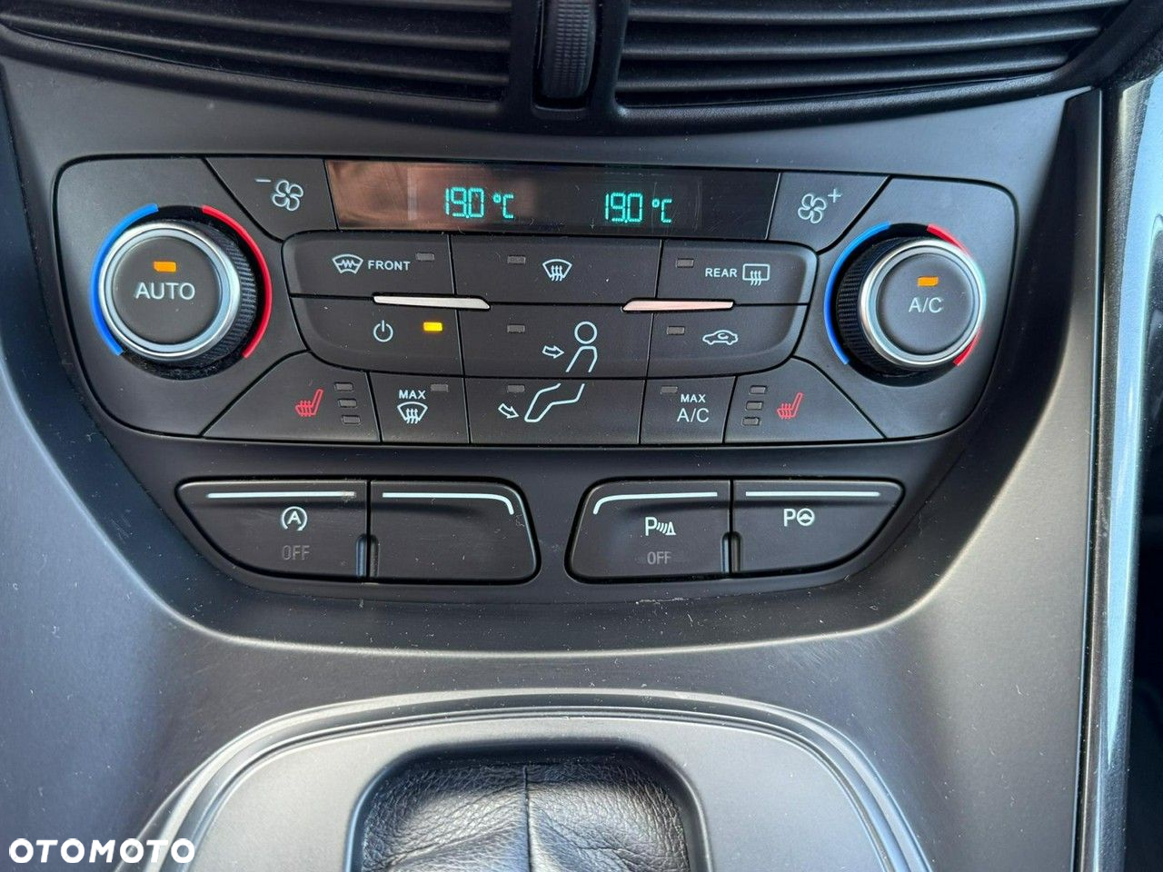 Ford Kuga - 23