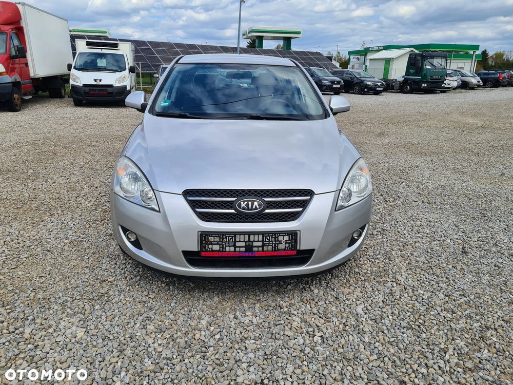 Kia Ceed 1.4 M - 11
