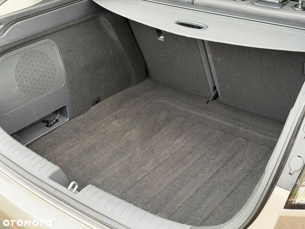 Hyundai IONIQ Hybrid Premium - 16