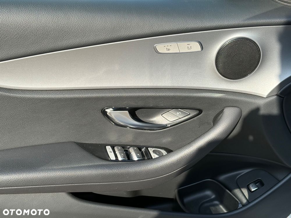 Mercedes-Benz Klasa E 300 de 9G-TRONIC Exclusive - 21