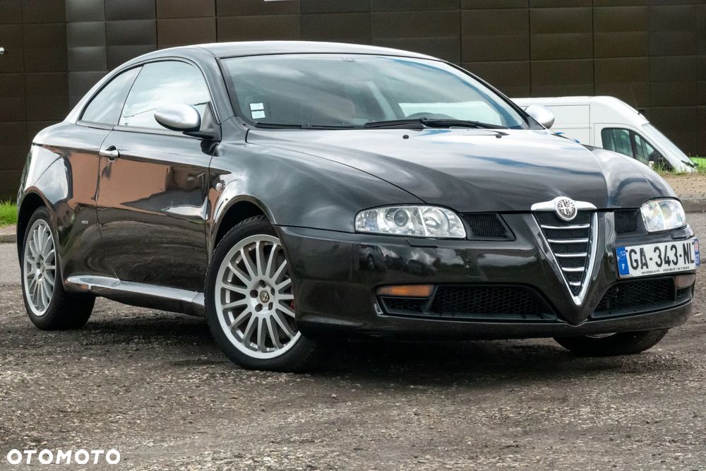 Alfa Romeo GT 3.2 24V Distinctive - 3