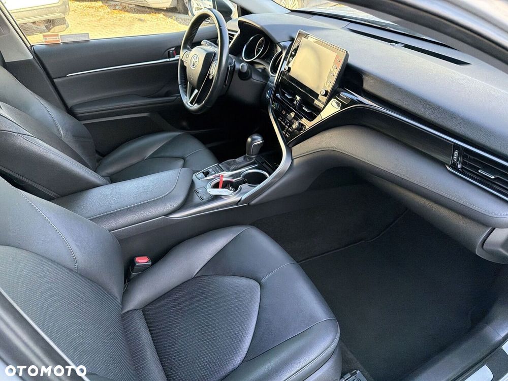 Toyota Camry 2.5 Hybrid Executive CVT - 9
