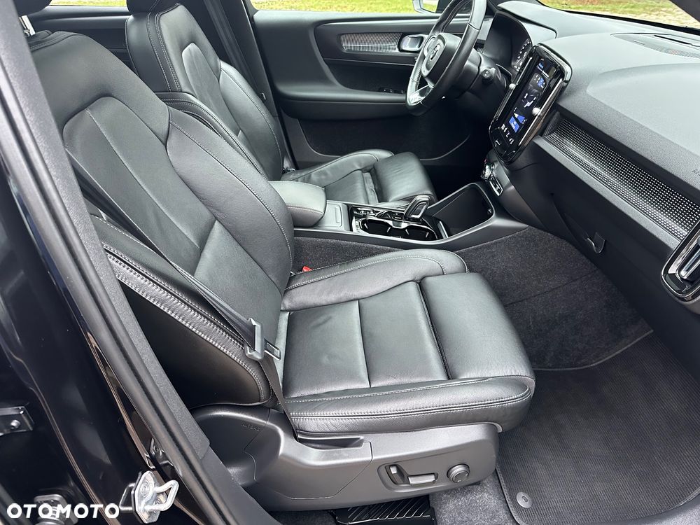 Volvo XC 40 B5 B AWD Geartronic RDesign - 15