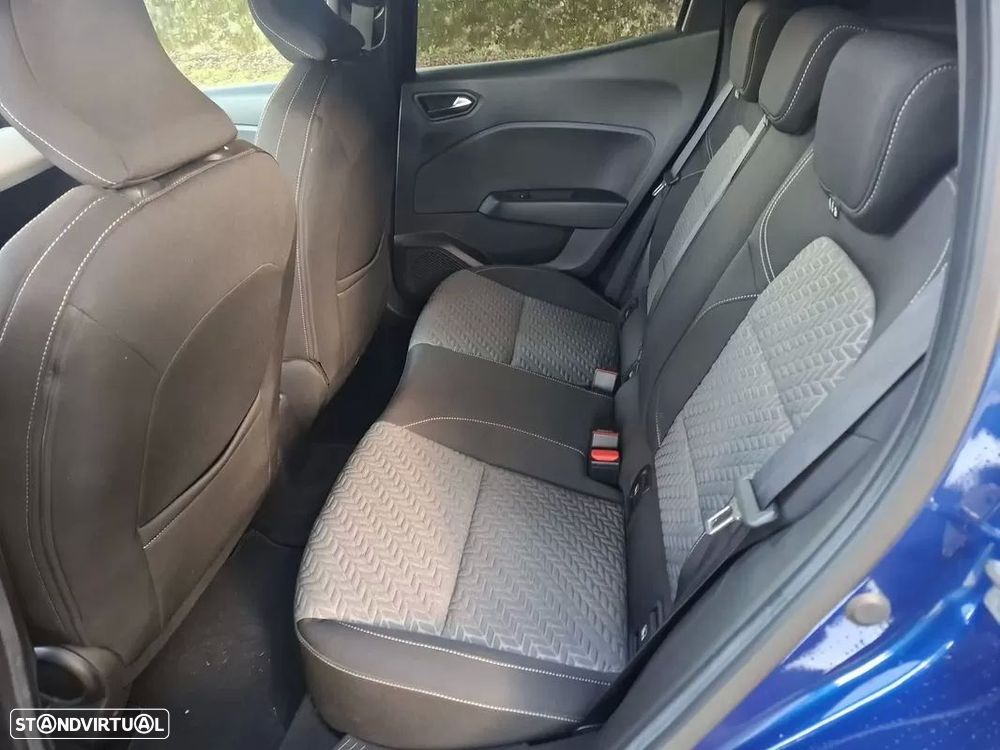 Renault Clio 1.5 Blue dCi Techno — fotografia 14
