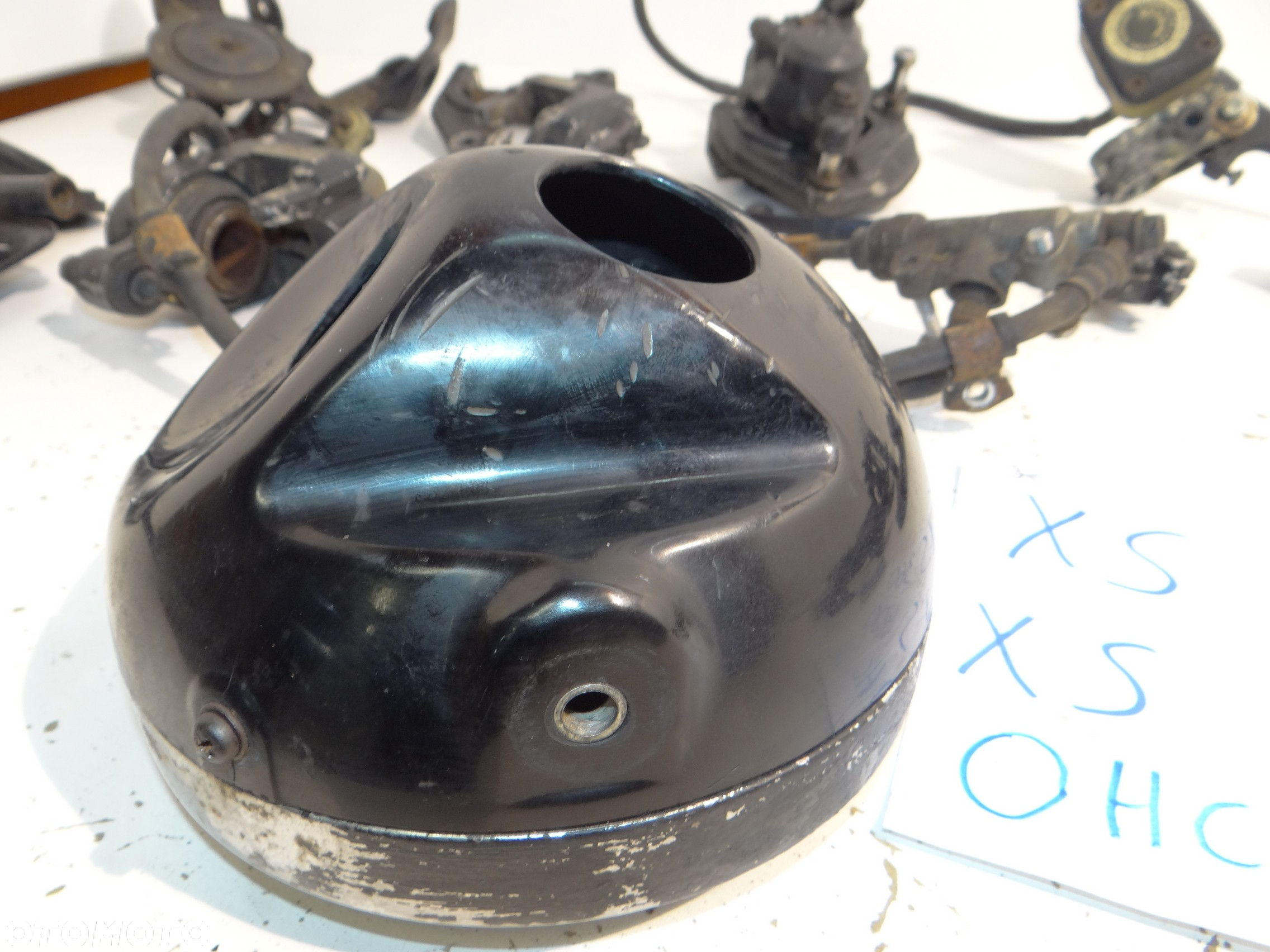 Yamaha XS 360 400 2A2 airbox skrzynka akumulatora króćce króciec zacisk hamulca pompa mocowanie lampy tablicy klakson Y1264 - 19