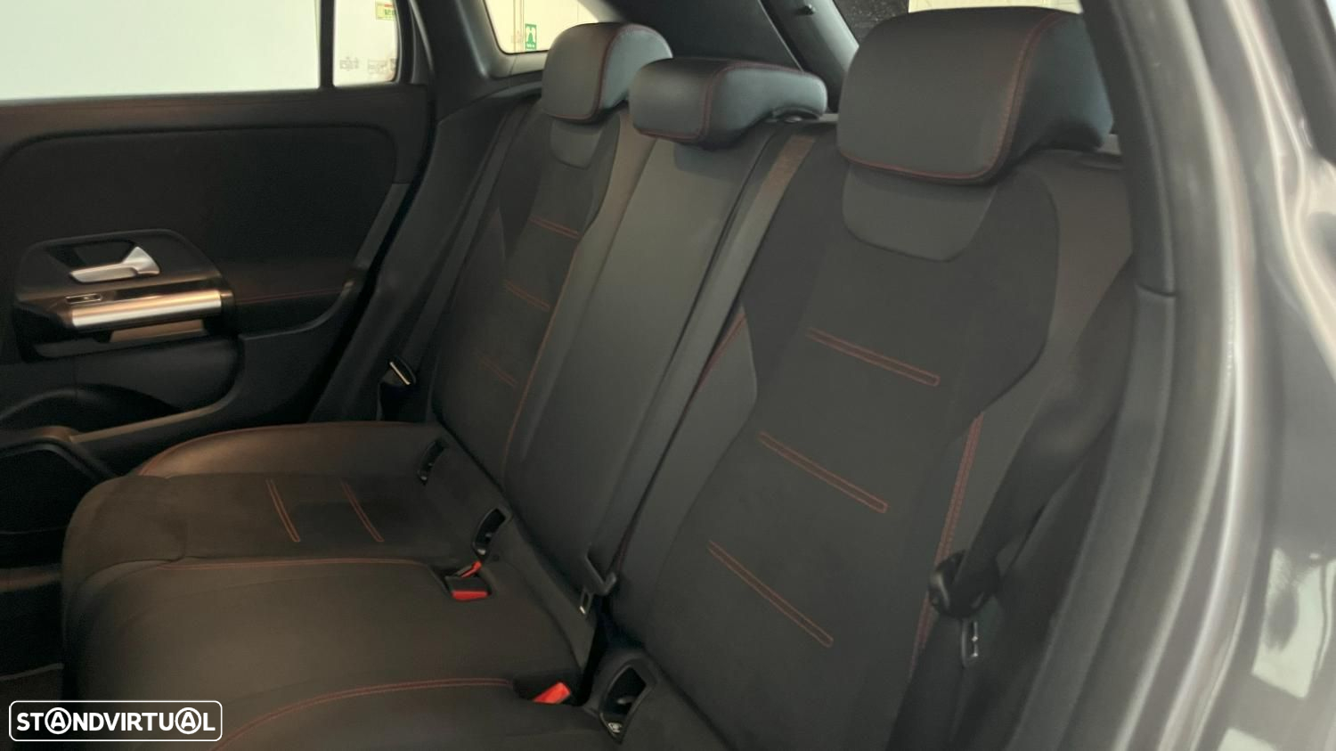 Mercedes-Benz GLA 180 d AMG Line - 15