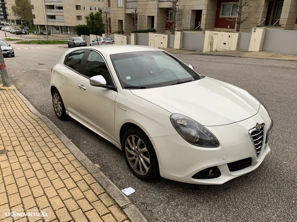 Alfa Romeo Giulietta 1.6 JTDM Distinctive - 2