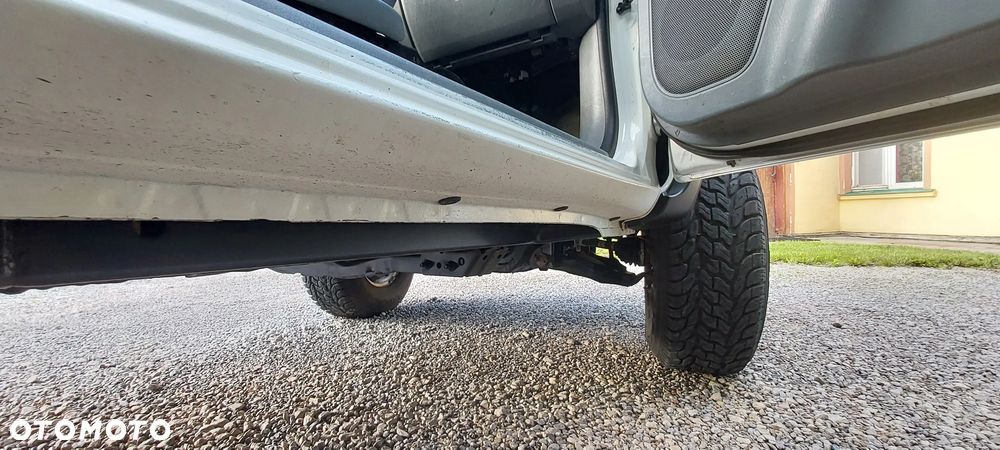 Toyota Hilux 4x4 Extra Cab - 13