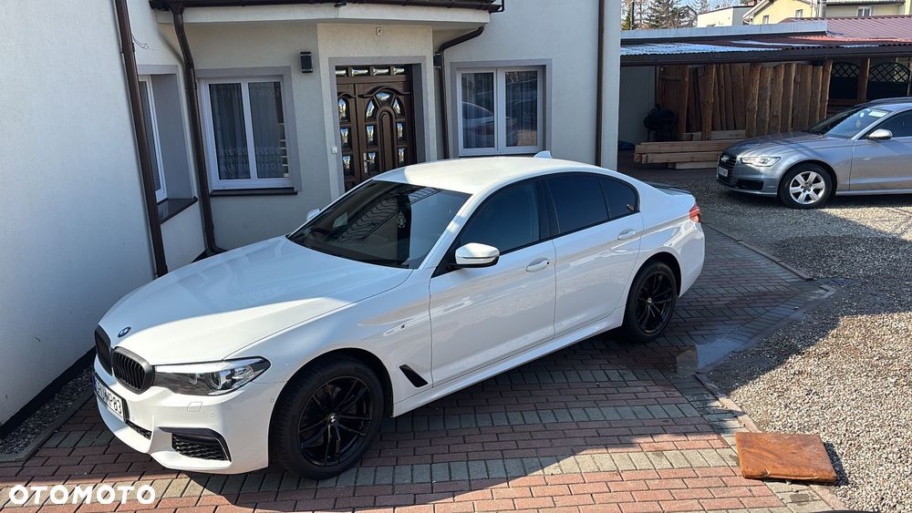 BMW Seria 5 518d M Sport - 1