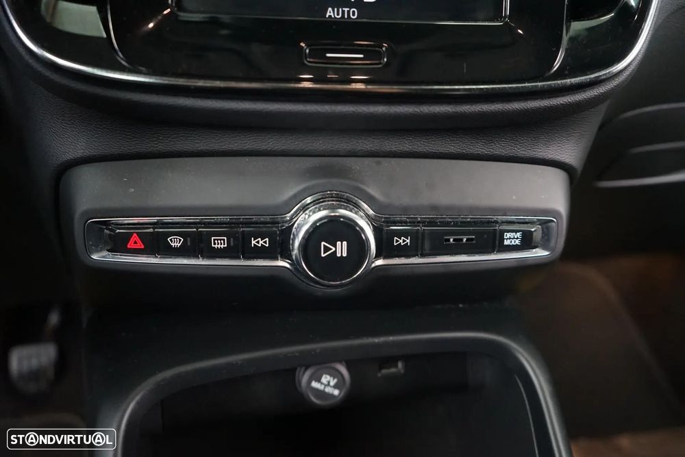 Volvo XC 40 2.0 D3 Momentum - 29