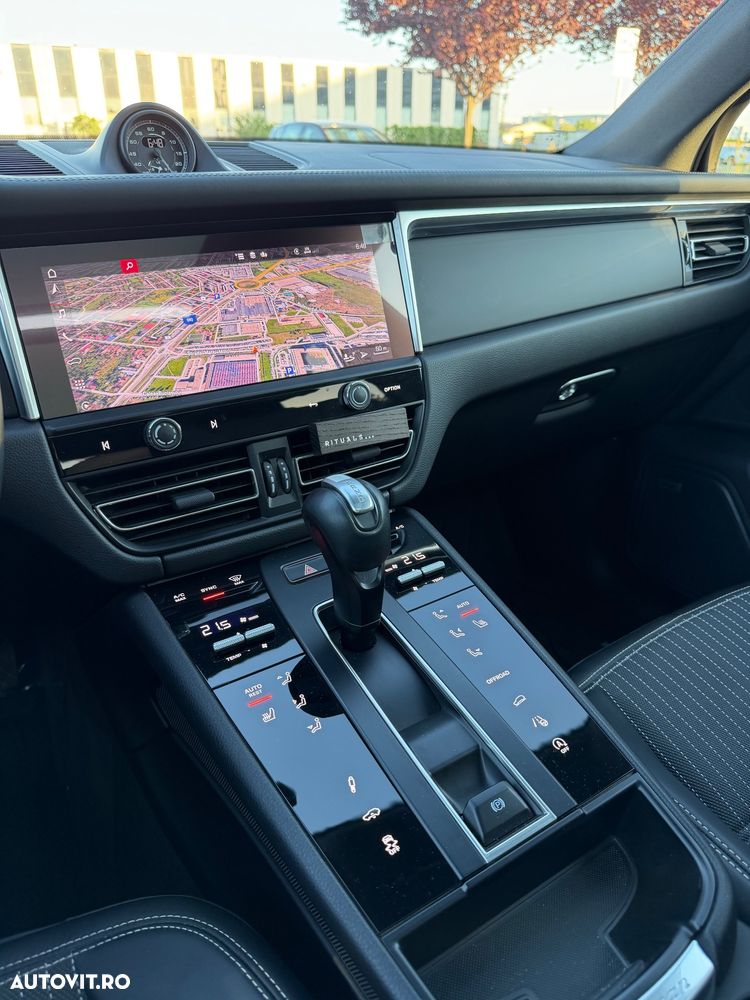Porsche Macan T - 4