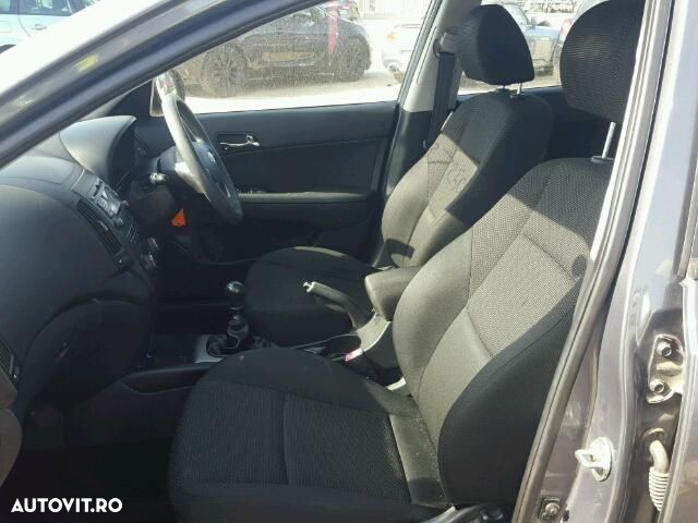 Dezmembrez Hyundai I30 1.4i 2009 - 4