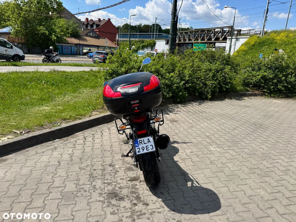 Suzuki Gladius - 9