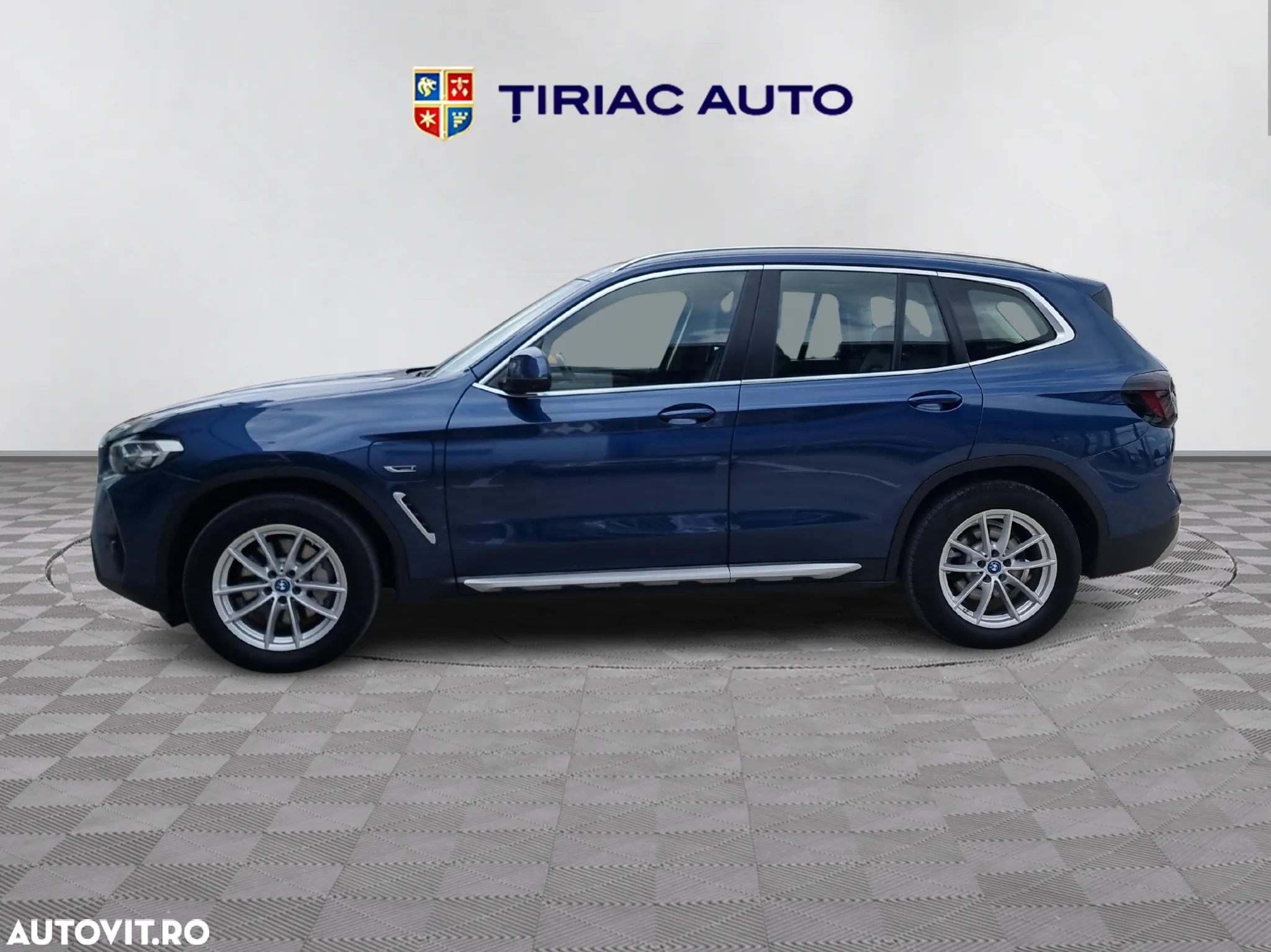 BMW X3 xDrive30e AT PHEV - 3