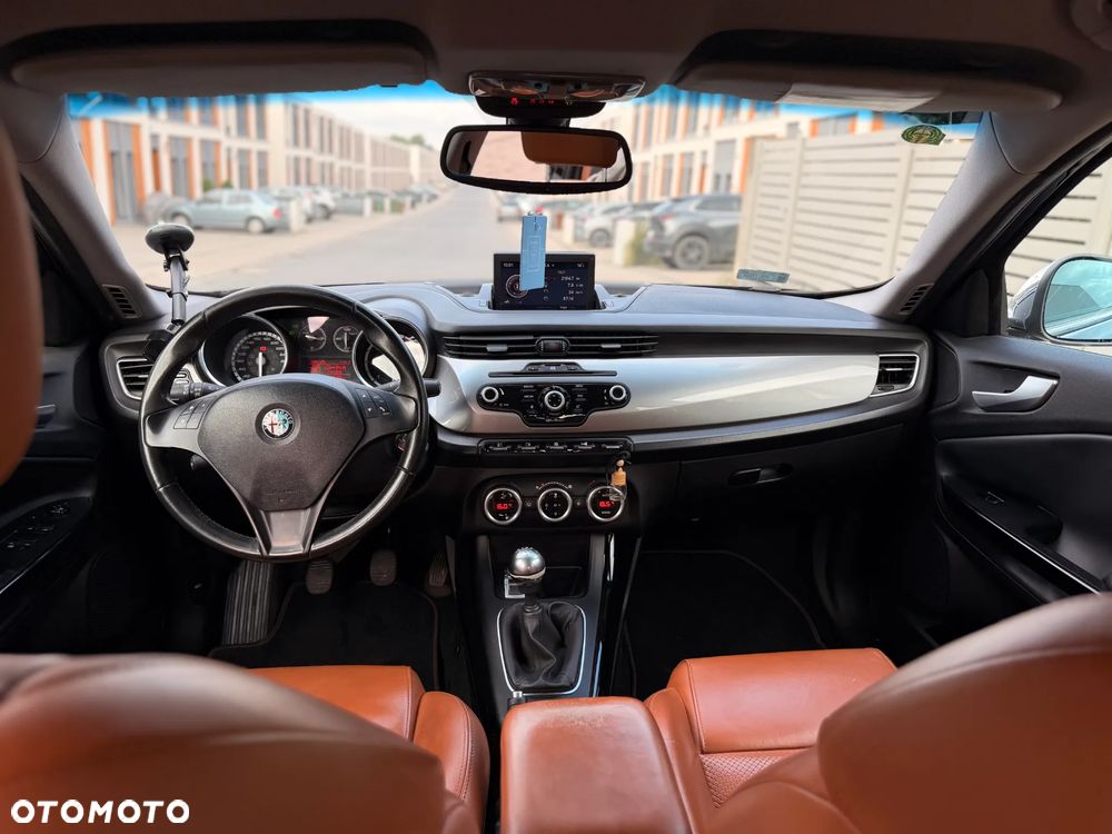 Alfa Romeo Giulietta 2.0 JTDM Distinctive - 4