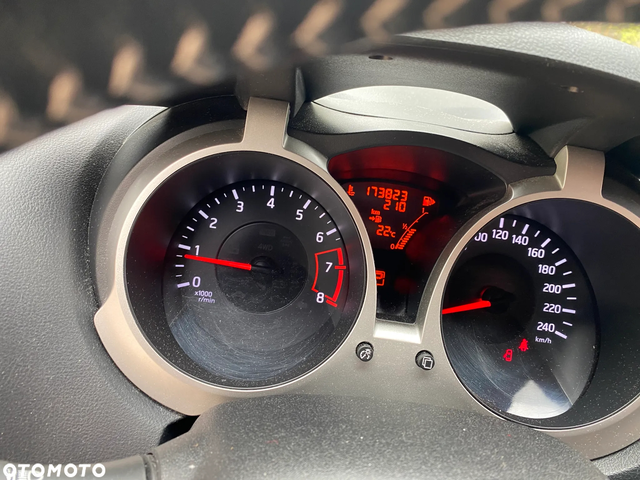 Nissan Juke 1.6 DIG-T Acenta 4WD Xtronic - 22