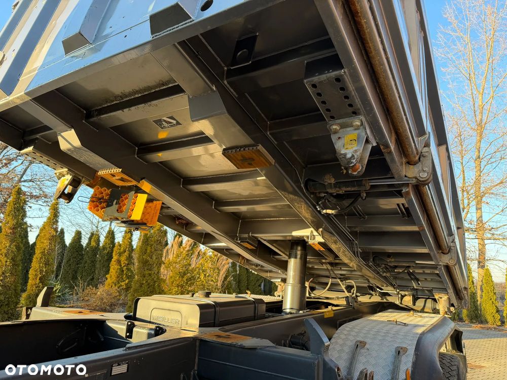 Mercedes-Benz AROCS 3345 6x6 WYWROTKA TRÓJSTRONNA Z BORDMATIKIEM - 13