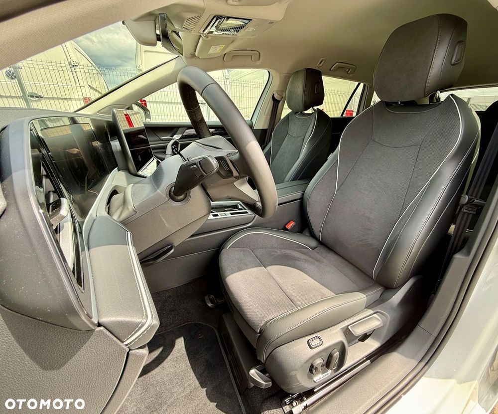 Volkswagen Passat - 11