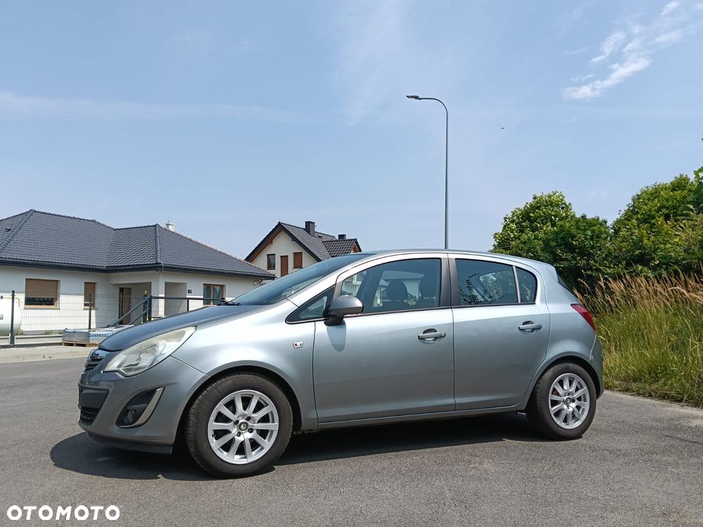 Opel Corsa 1.2 16V Cosmo - 3