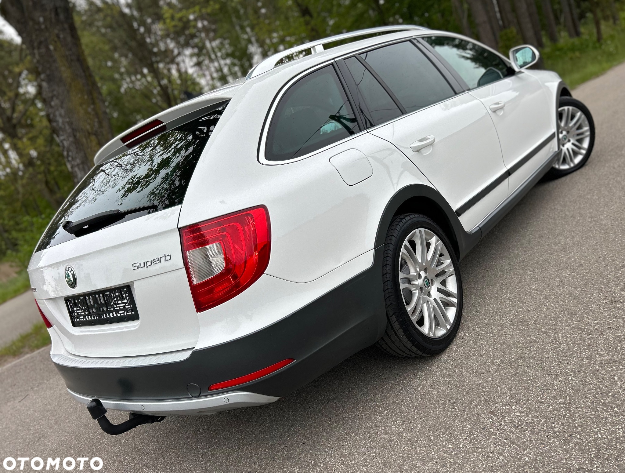 Skoda Superb Combi 2.0 TDI 4x4 DSG AllDrive - 8