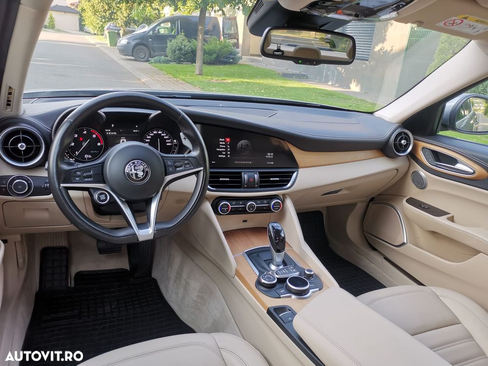 Alfa Romeo Giulia 2.2 Diesel AT8 Executive - 9