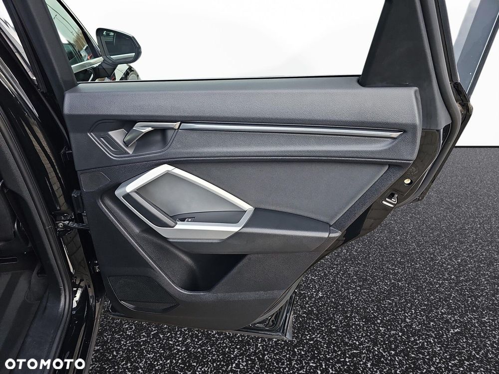 Audi Q3 - 23