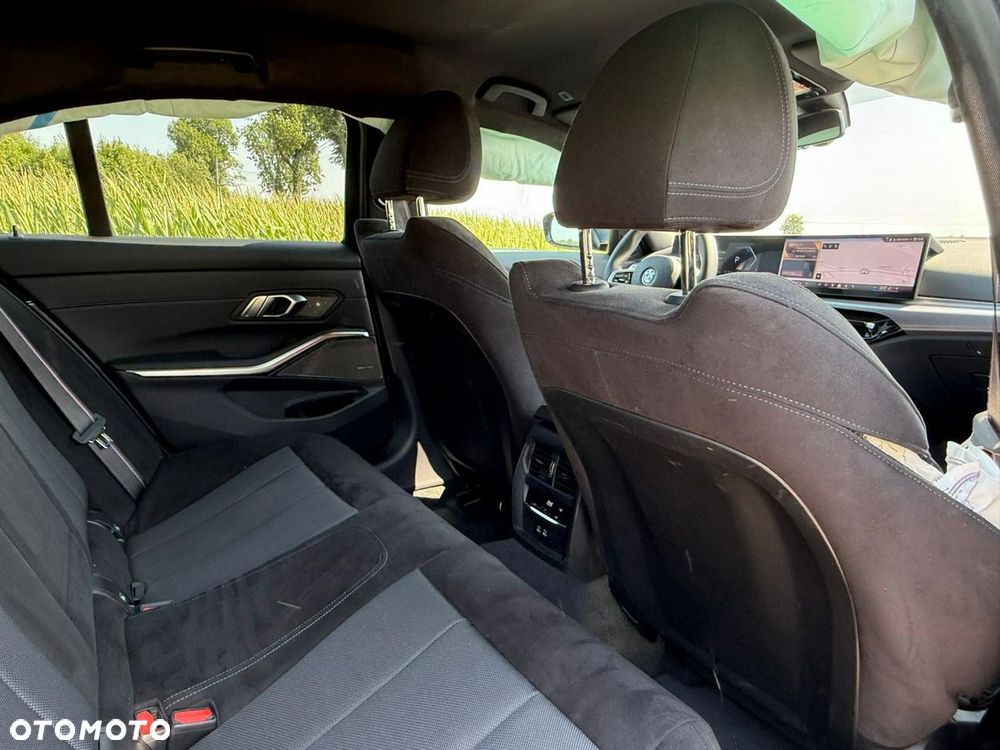 BMW Seria 3 320d xDrive mHEV M Sport - 22