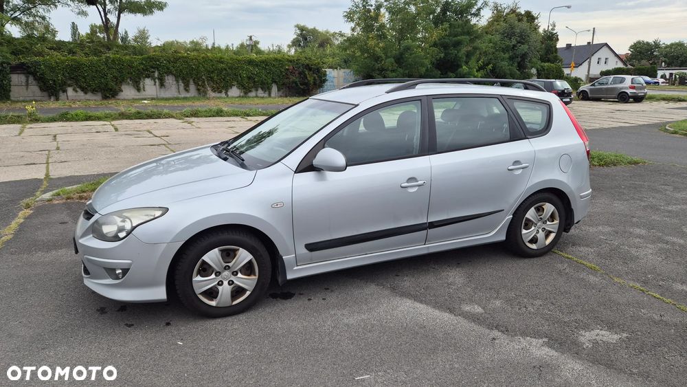 Hyundai i30 1.6 Comfort EU5 - 2