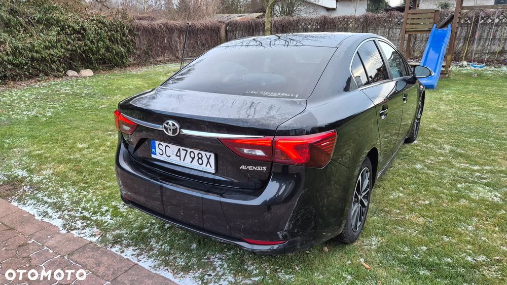 Toyota Avensis 1.8 Premium - 4