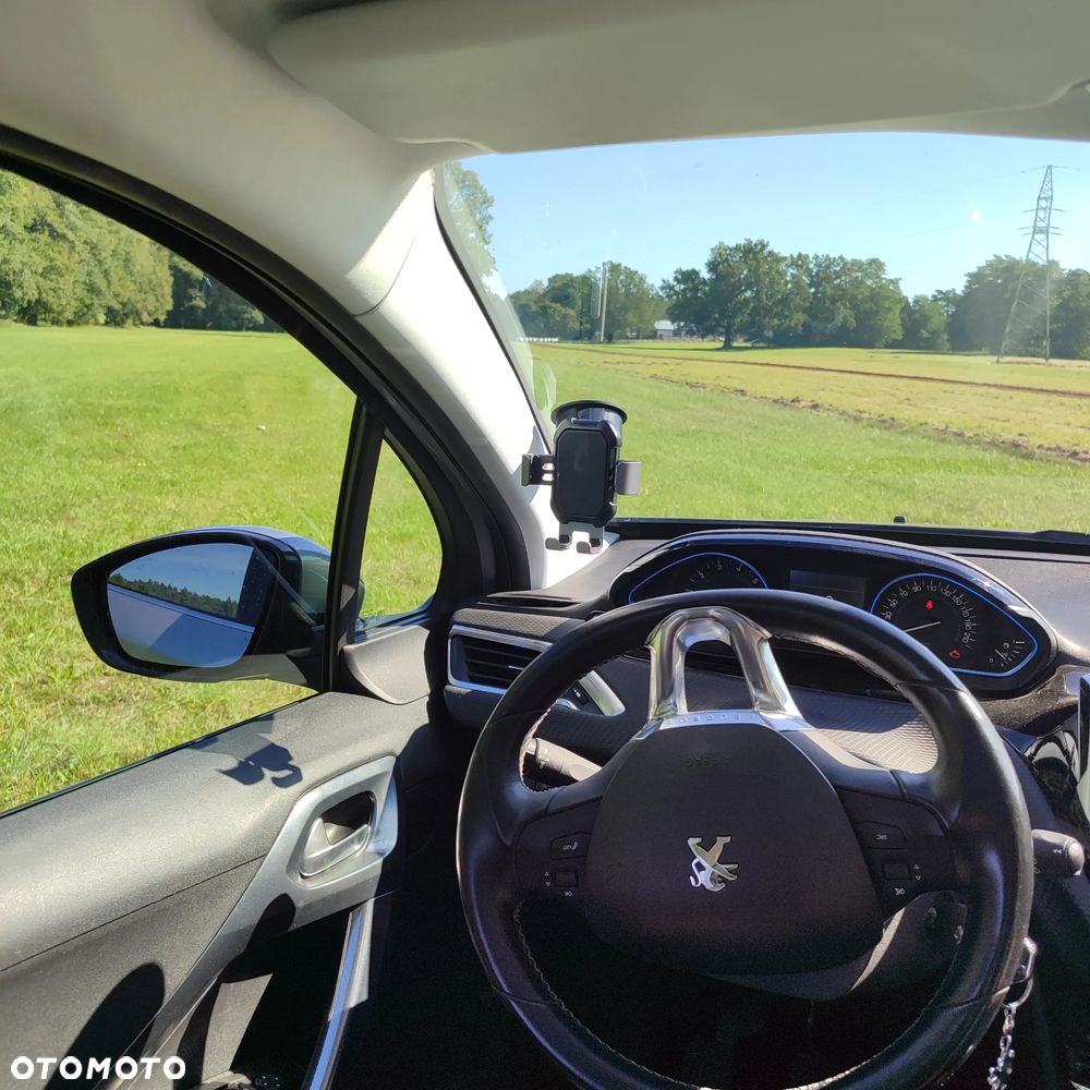 Peugeot 2008 1.2 Pure Tech Allure S&S - 2