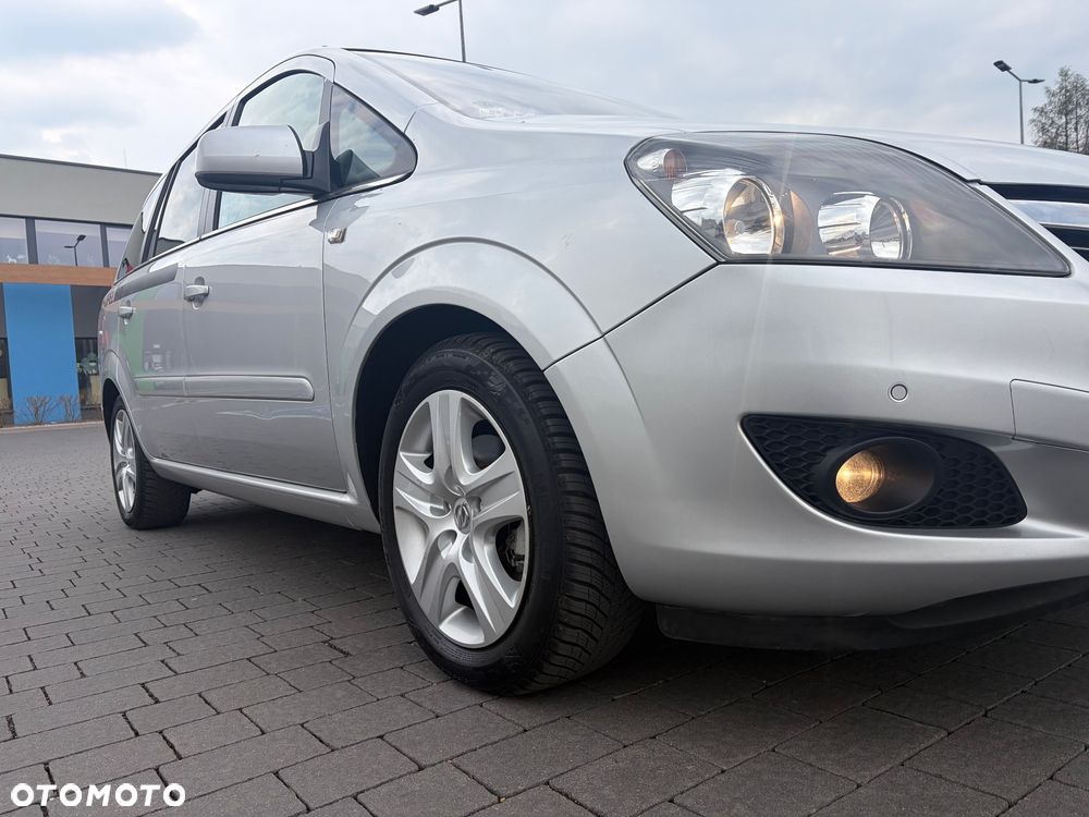 Opel Zafira 1.8 Enjoy - 12
